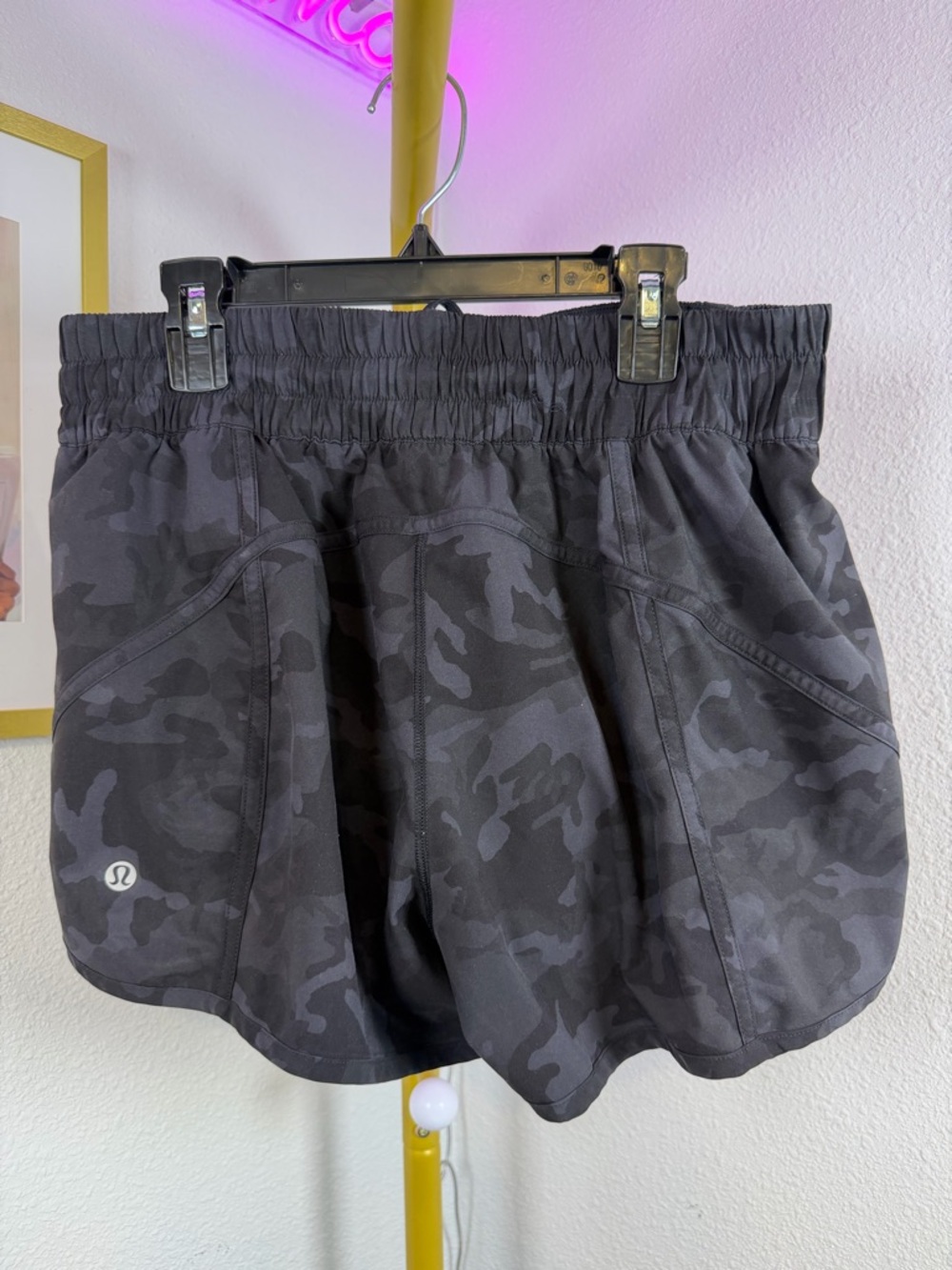Lululemon Hotty Hot Shorts Black Camo HR Lined Zip Pocket Sz 10